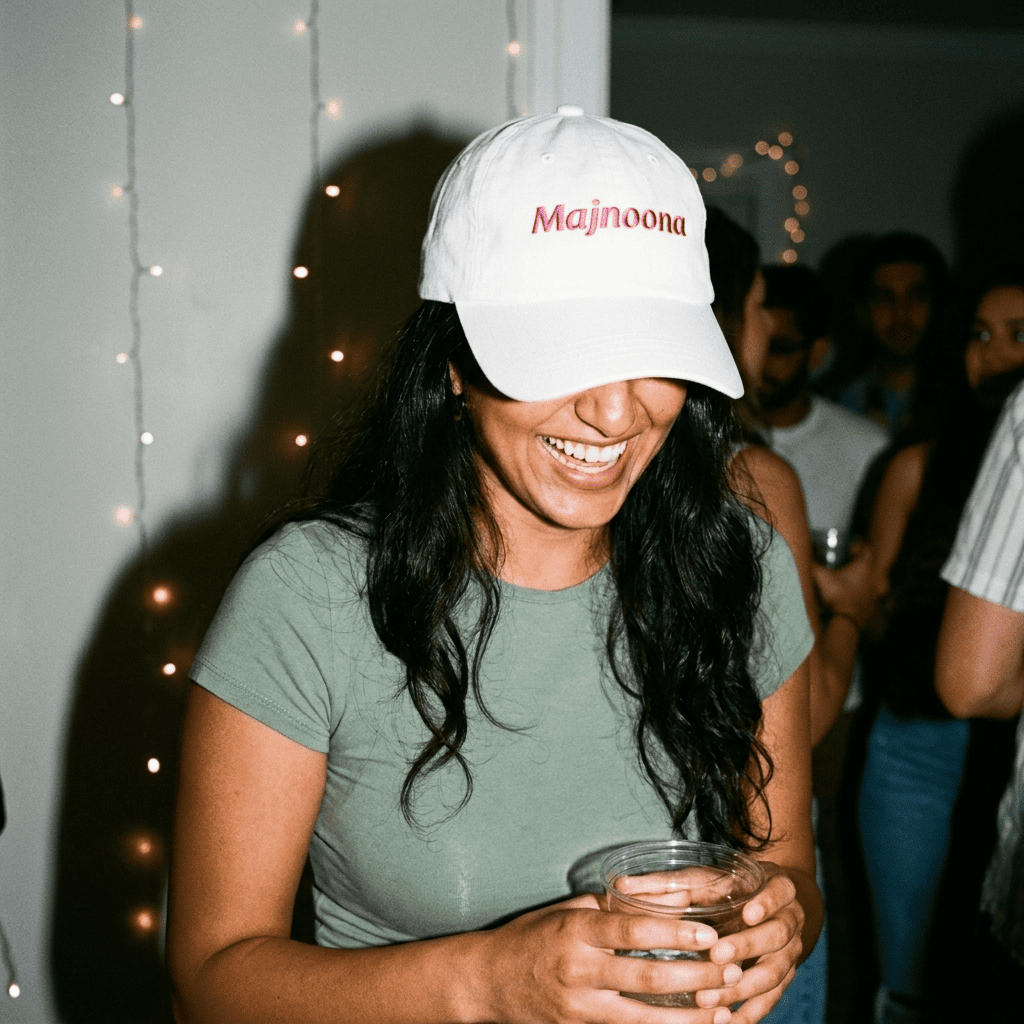 Majnoona Dad hat